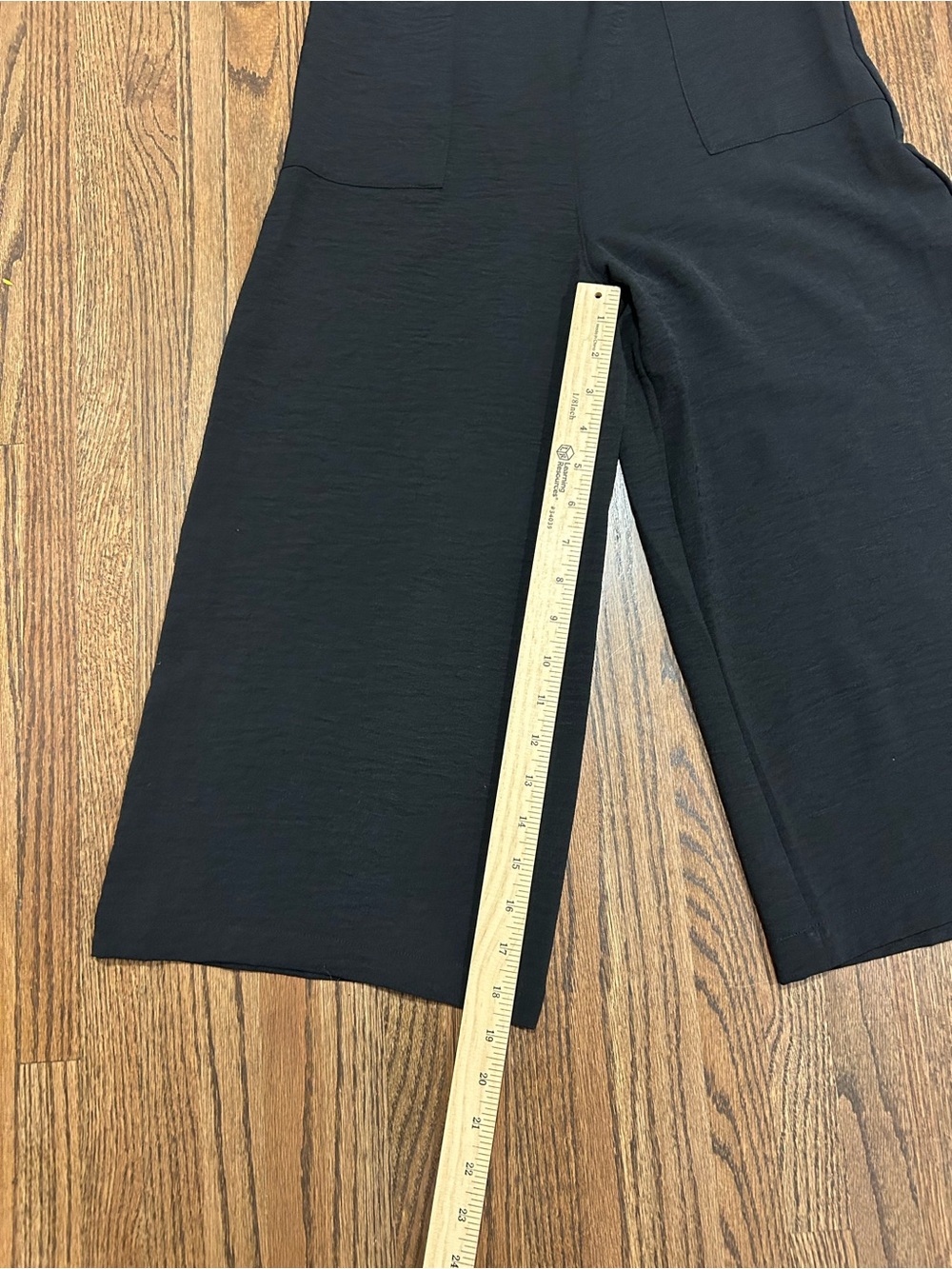 NWT Black Wide Leg Jumpsuit Size M Cropped Minimalist Sleeveless Boutique - Picture 7 of 9